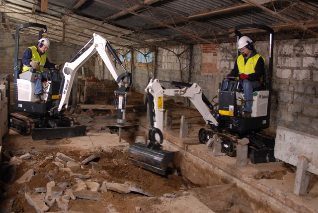 E08+Bucket_E10+breaker_demolition_430