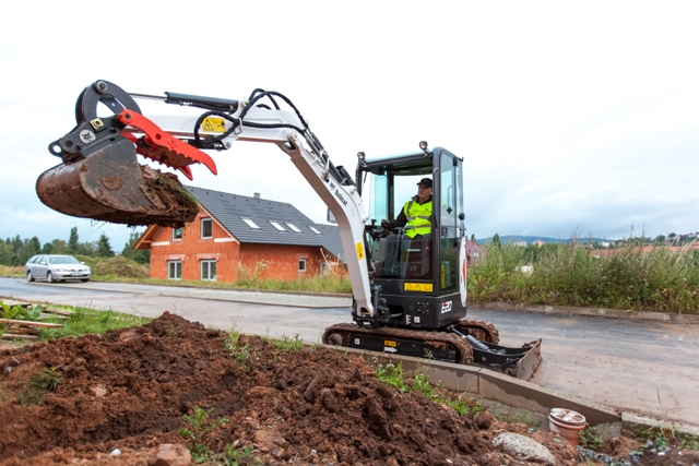 E20-Bucket-Construction-140710_IMG_2383