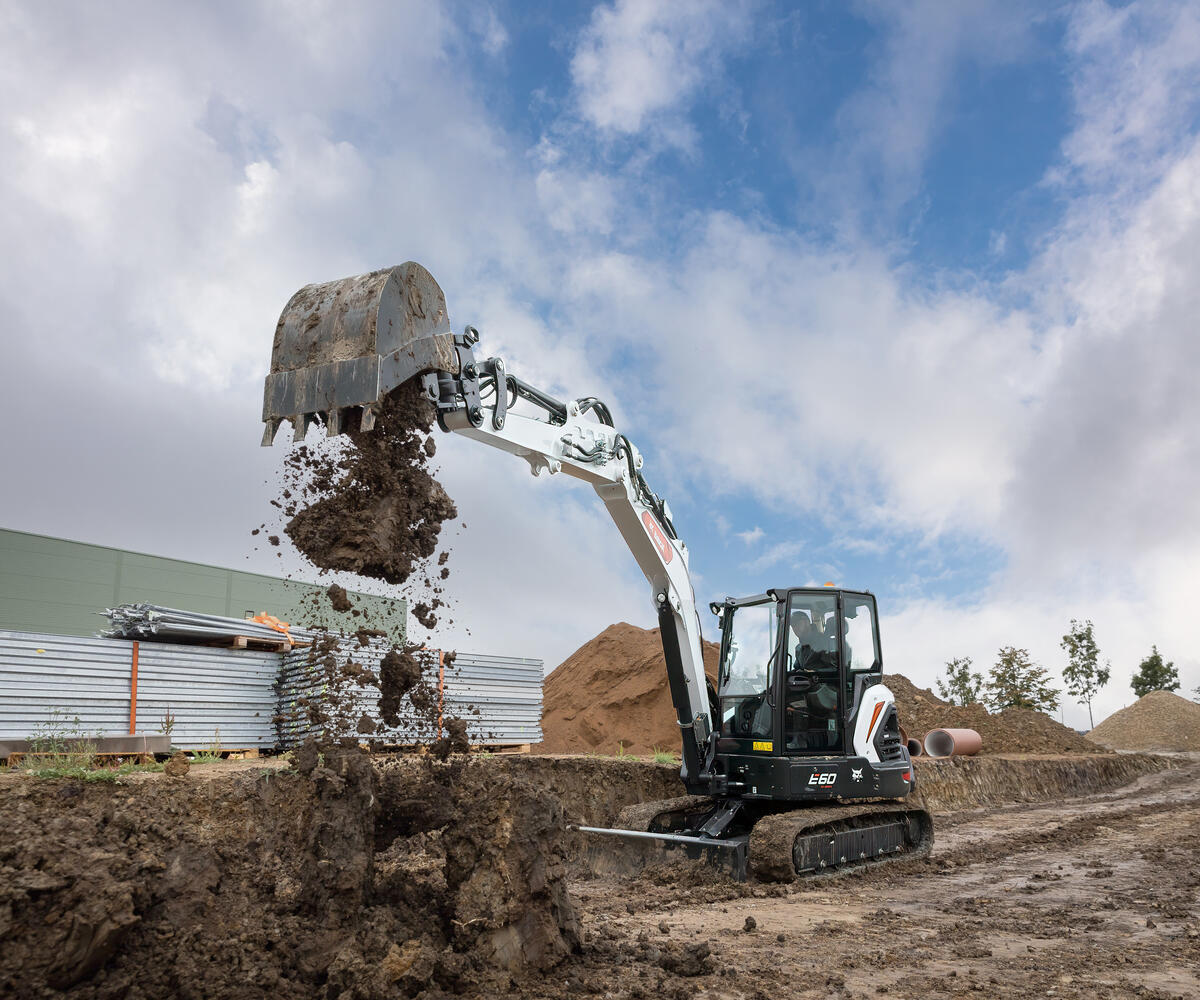 Large-E60-bucket-construction-18012021-104_0280_uprCK